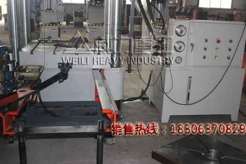 帶有移動工作臺液壓機(jī) 帶有移動工作臺液壓機(jī)